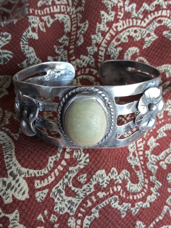 Vintage 1930s Mexican Sterling Silver Cuff Bracel… - image 2