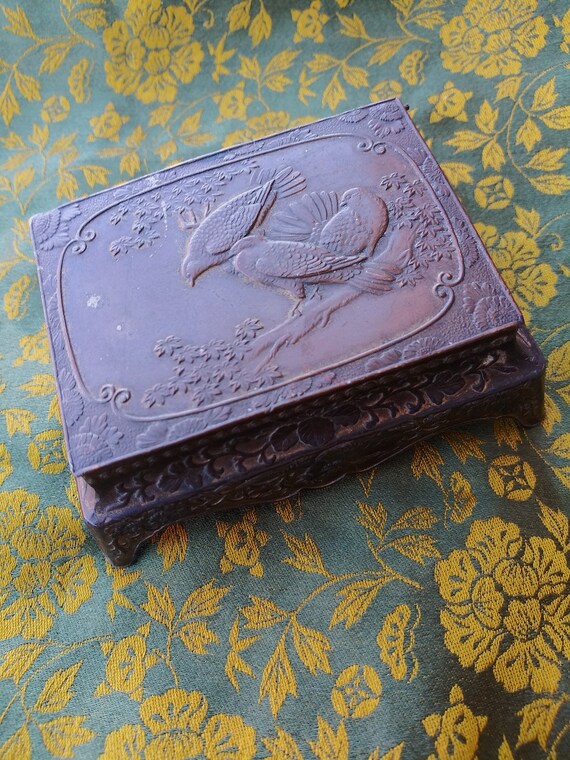 Vintage 1920s Metal Stamp Box Ring Stash Pin Hold… - image 2