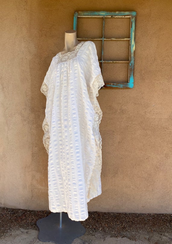 Vintage 1970s White Seersucker Caftan Maxi Dress … - image 2