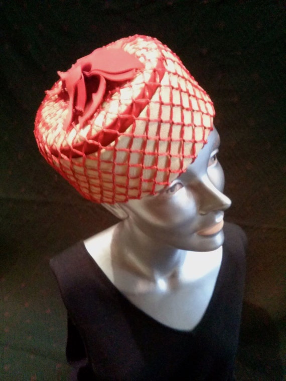 Vintage 1950s Lilly Dache Straw Pill Box Hat Spid… - image 4