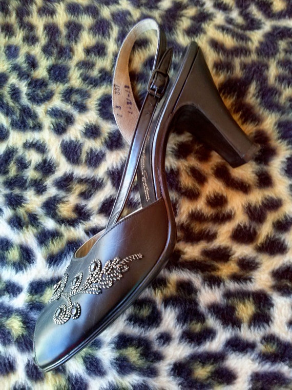 Vintage 1970s 40s Style Shoes Studded Peep Toe US