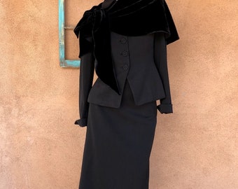 Vintage 1950s Black Wool Gabardine Suit W Velvet Cape 2 PC W25