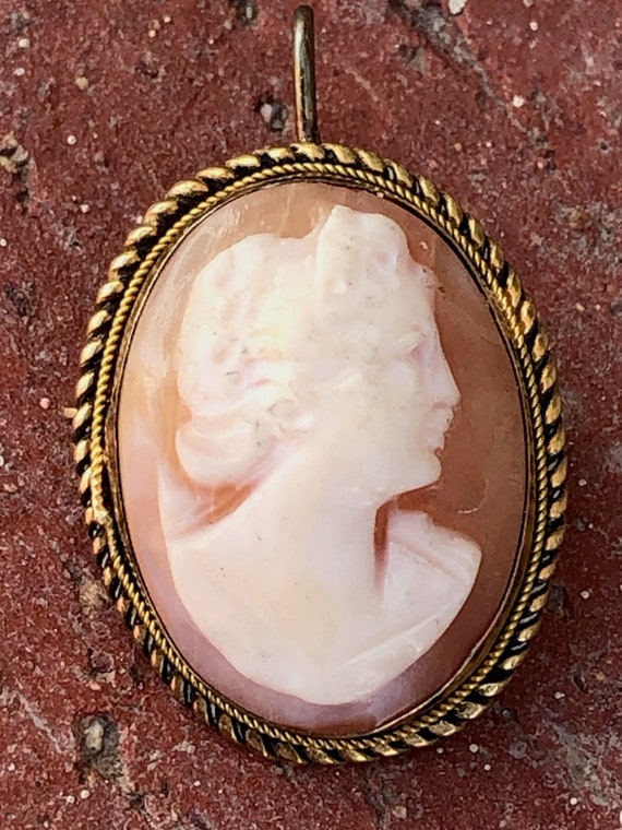 Vintage 1940s Cameo Brooch Pendant NO CHAIN