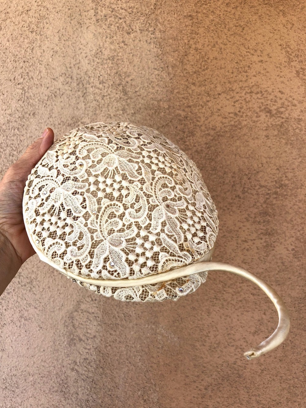 Vintage 1950s off White Lace Hat Calot Style With Antenna OS 