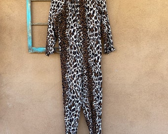 Vintage 1970s Leopard Print Footie Pajamas Flannel PJs Sz M L