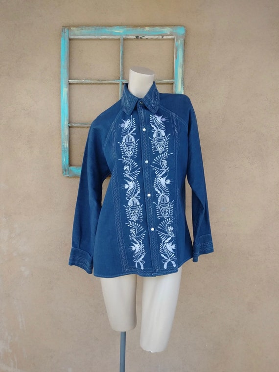 Vintage 1970s Mens Denim Shirt Embroidered Snaps M