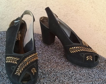 Vintage 1940s Platform Shoes Peep Toe Brass Studded High Heel US5