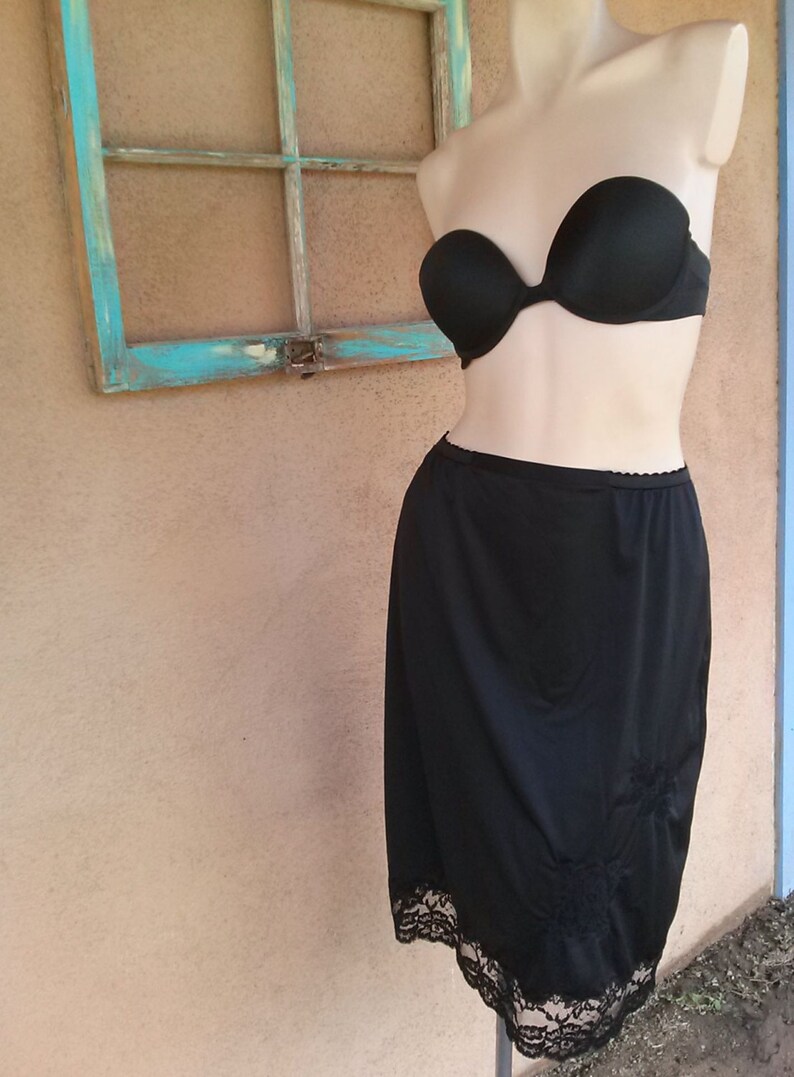 Vintage 1970s Half Slip Black Laros 70s Undergarments Sz M