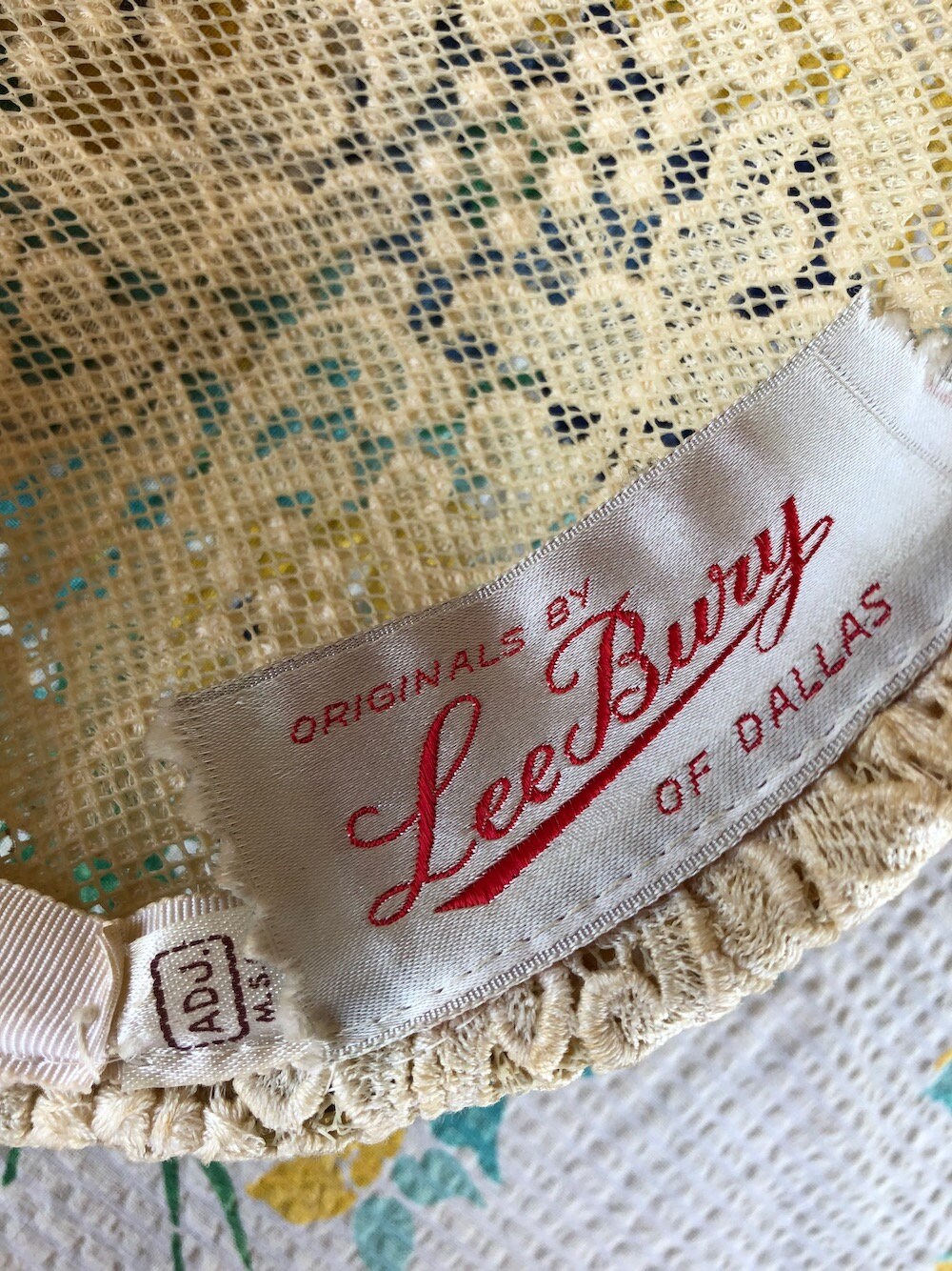 VTG 1950s Off White Lace Hat Calot Style with Antenna OS Vintage 1950s off White Lace Hat Calot Style With Antenna OS  main image 3