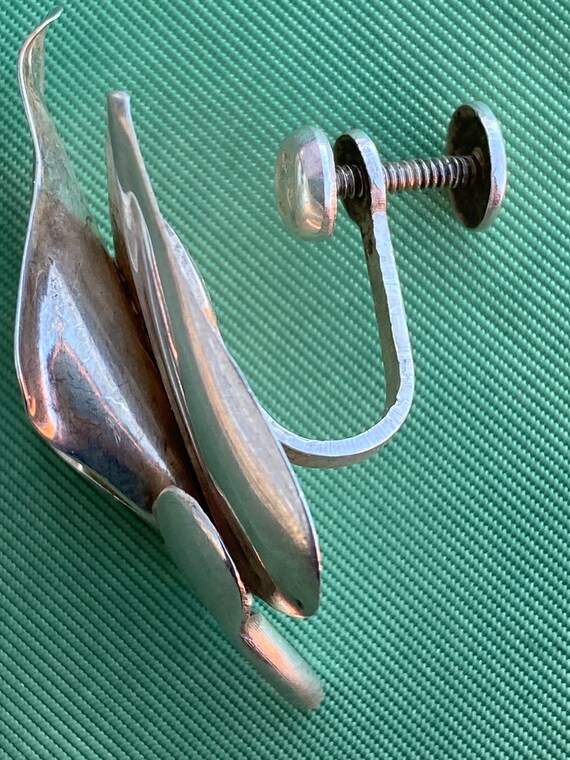 Vintage 1950s Silver Calla Lilly Earrings Screw B… - image 7