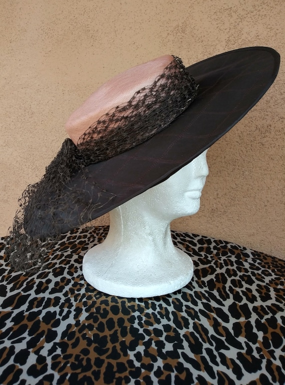 Vintage 1950s Black Straw Hat Cartwheel Saucer Gra