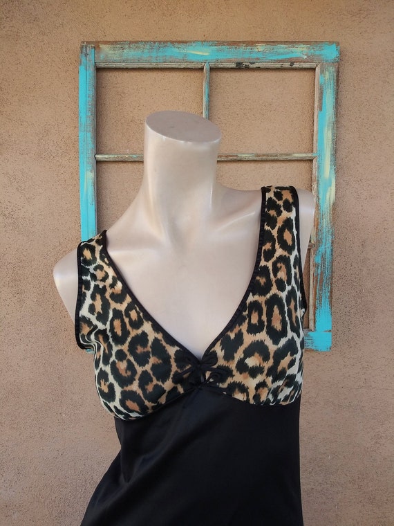 Vintage 1960s Leopard Print Nightgown Sz S M to B… - image 4