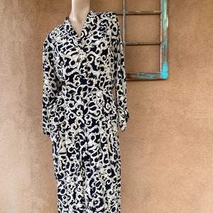 Vintage 1940s Rayon Dress w Ladies Novelty Print Sz L W32