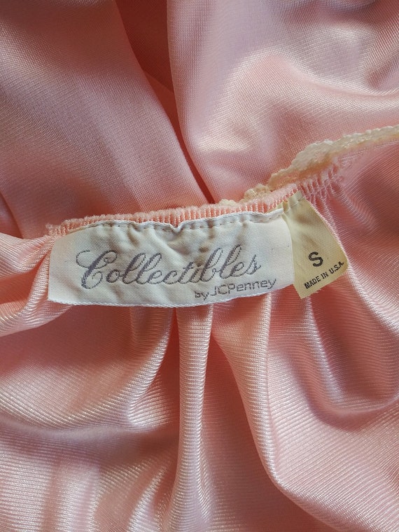 Vintage 1970s Pink Peignoir Set Nightgown Robe Sz… - image 9