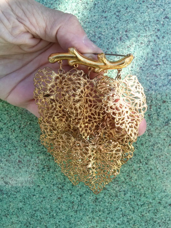 Vintage 1940s Brass Filigree Brooch Leaves