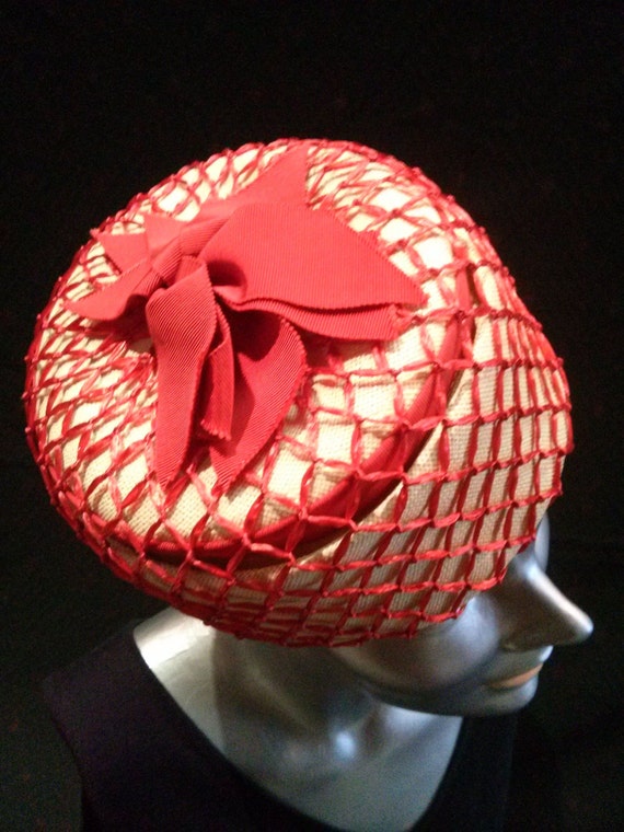 Vintage 1950s Lilly Dache Straw Pill Box Hat Spid… - image 1