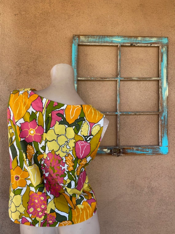 Vintage 1960s Floral Cotton Sleeveless Blouse Sz … - image 9
