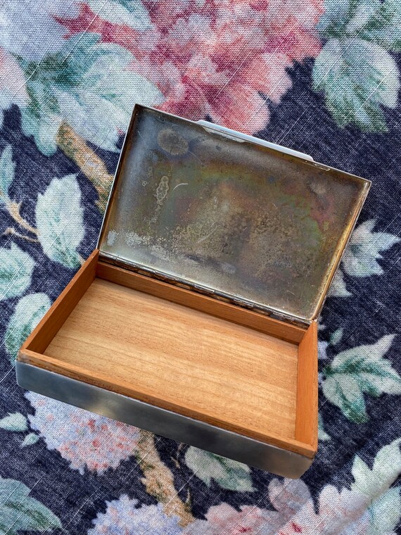 Vintage 1950s Wood Lined Silverplate Box Cigarett… - image 5