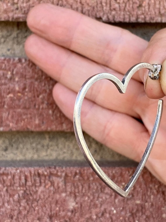 Vintage 1980s Heart Hoop Earrings Pierced - image 3