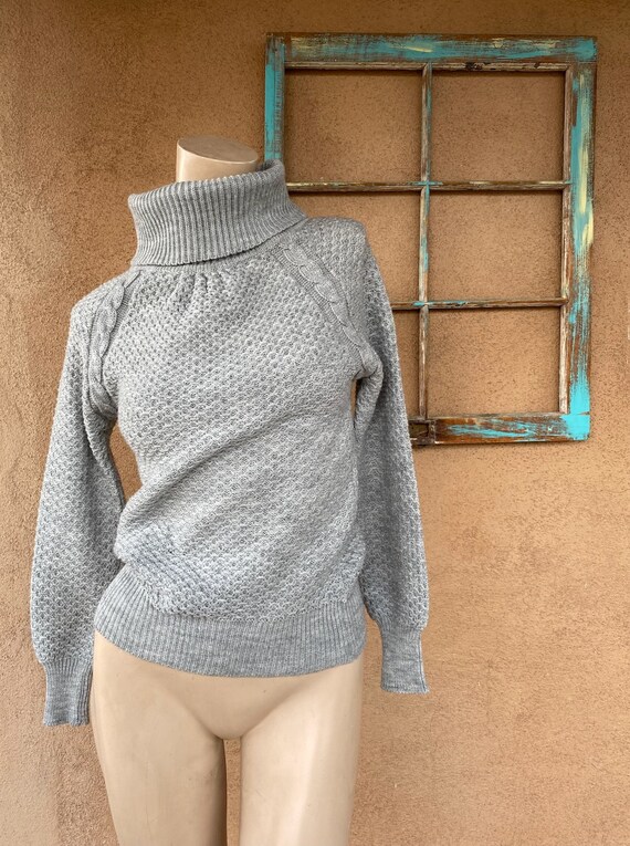 Vintage 1970s Gray Turtleneck Sweater Acrylic Sz S