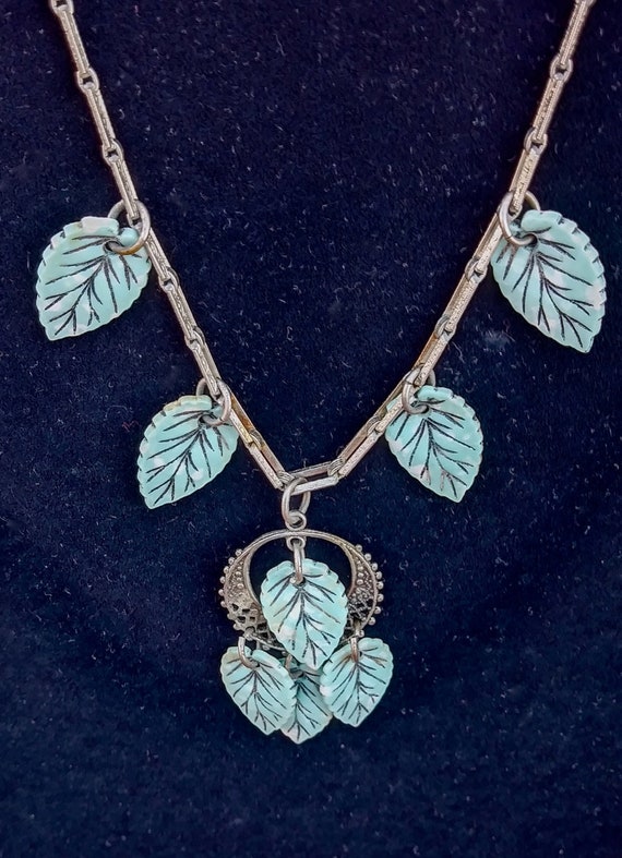 Vintage 1940s Leaf Necklace Silver Chain 15.5 inch