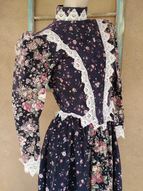 Vintage 1980s Maxi Prairie Dress Calico Chintz Gun