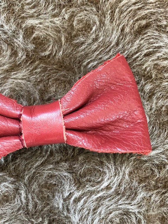 Vintage 1980s Red Leather Bow Hair Clip Barrette - image 4