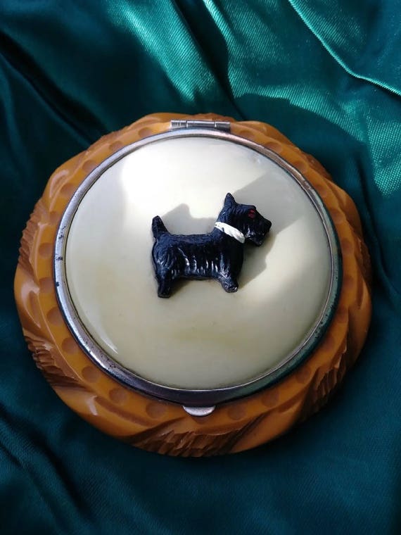 Vintage 1940s Bakelite Compact Scotty Scottie Dog - image 1