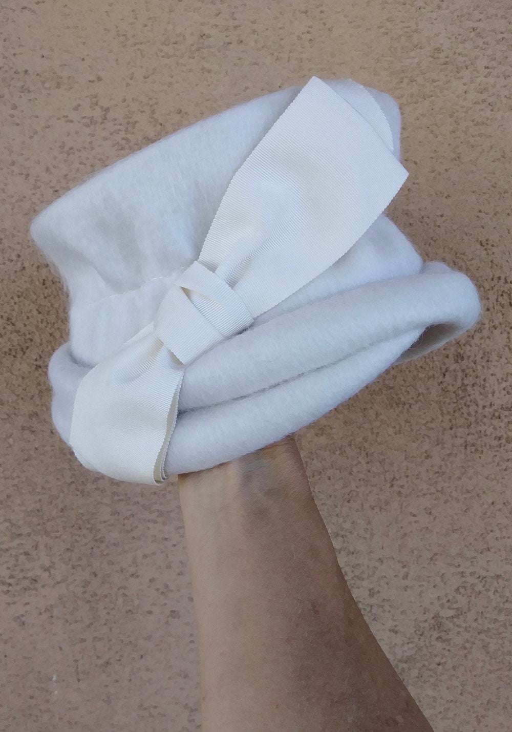 Vintage 1950s Hat Sculptural Toque White Wool Topper - Etsy display picture 1