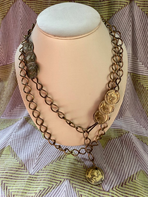 Vintage 1960s Gold Chain Belt With Medallions OS up to W40  display picture 2