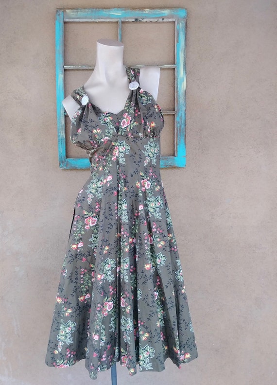 Vintage 1950s Sundress Halter Dress Sz M W28.5