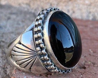 Vintage 1990s Mens Onyx + Silver Statement Signet Ring Sz 10