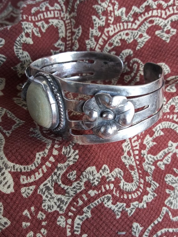 Vintage 1930s Mexican Sterling Silver Cuff Bracel… - image 5