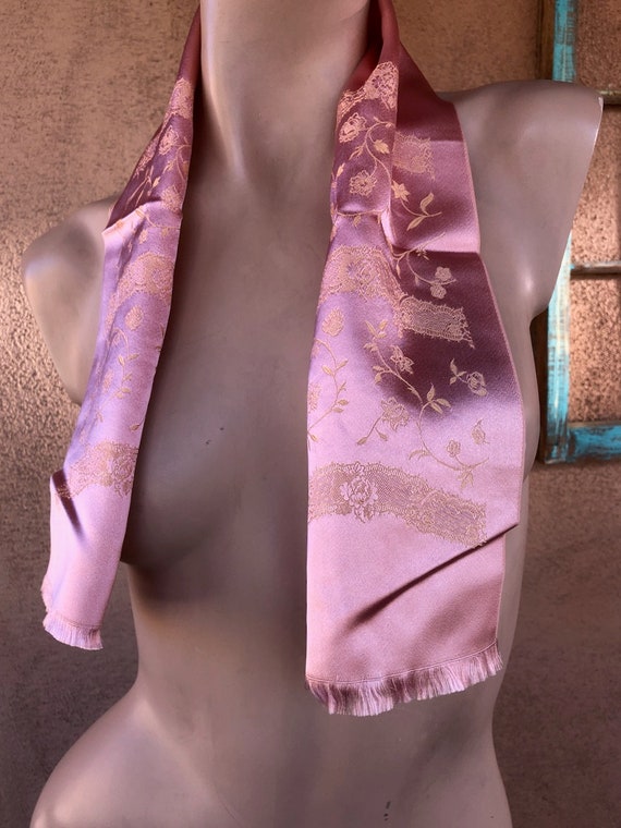 Vintage 1940s Pink Silk Ascot Scarf Foulard Cravat - image 3