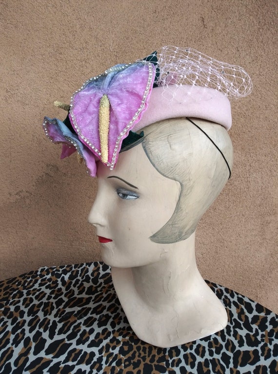 Vintage 1960s Fascinator Hat Tilt Percher w Anthu… - image 5