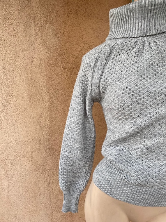 Vintage 1970s Gray Turtleneck Sweater Acrylic Sz … - image 2