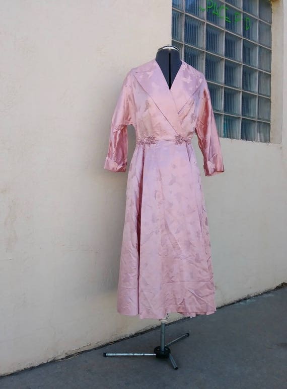Vintage 1950s Pink Dressing Gown Jacquard Silk But