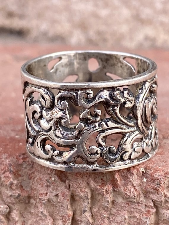 Vintage 1980s Sterling Silver Band Open Floral Des