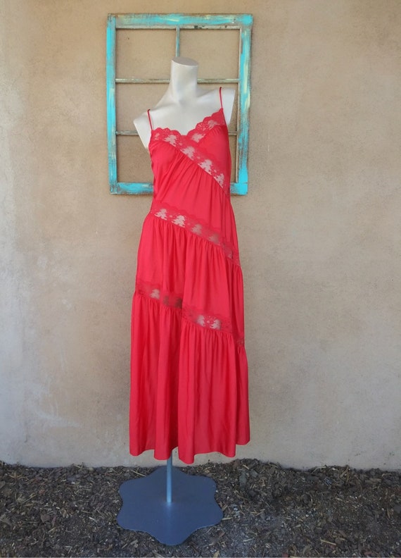 Vintage 1970s Red Nightgown Henson Kickernick Styl
