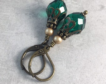 Emerald Green and Champagne Gold Pearl Renaissance Costume Earrings with Antiqued Brass