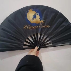 A Queen&#39;s Crown Clap Fans