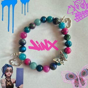 Pulsera Arcane Jinx: amuletos inspirados con cristales naturales