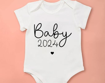 Playful Children's Clothing Bodysuit with Cute Prints - Short Sleeve White children's bodysuit with an inscription Natural cotton For kids