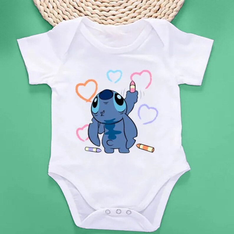 Kinder-Body Weiß gemusterter Body Süßes Design für Kinder Kinder-Body Body mit Herzen Stay wild Baby Kleinkind Neues Baby White 1