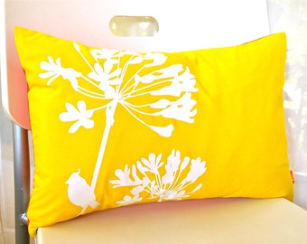 Limited Time Sale Yellow Cardinal on Agapanthus Rectangle Pillow