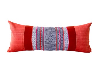 Cuscino lombare rettangolare in lino boho con motivo Hmong intrecciato a mano, colore rosa e rosso