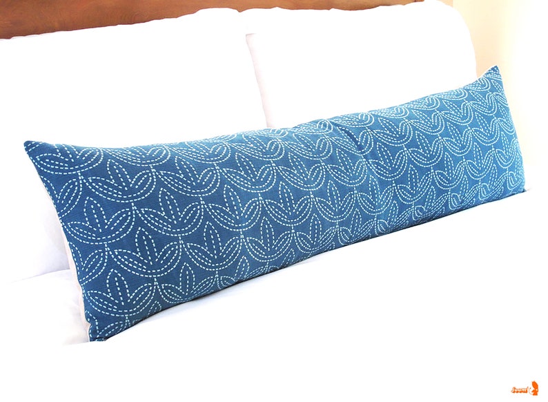 Faded Blue Sashiko Stitch Pattern Long Lumbar Zipper Pillow image 7