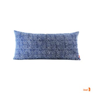 Blauw indigo batik lendenkussen: boho-linnen sierkussen