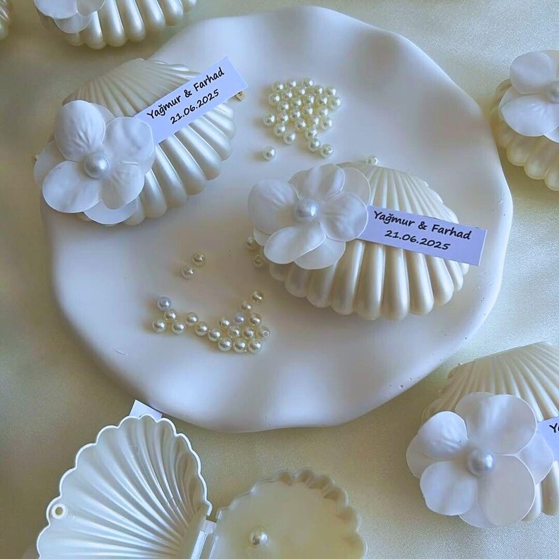 Beach Wedding Favor Candle, Seashell Decor Gift, Coastal Summer Bridal Shower Souvenir, Personalized Mini Candle image 2