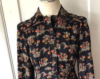 Vintage Ilgwu 1970's Union Made Dress size 9 button up floral butterfly collar
